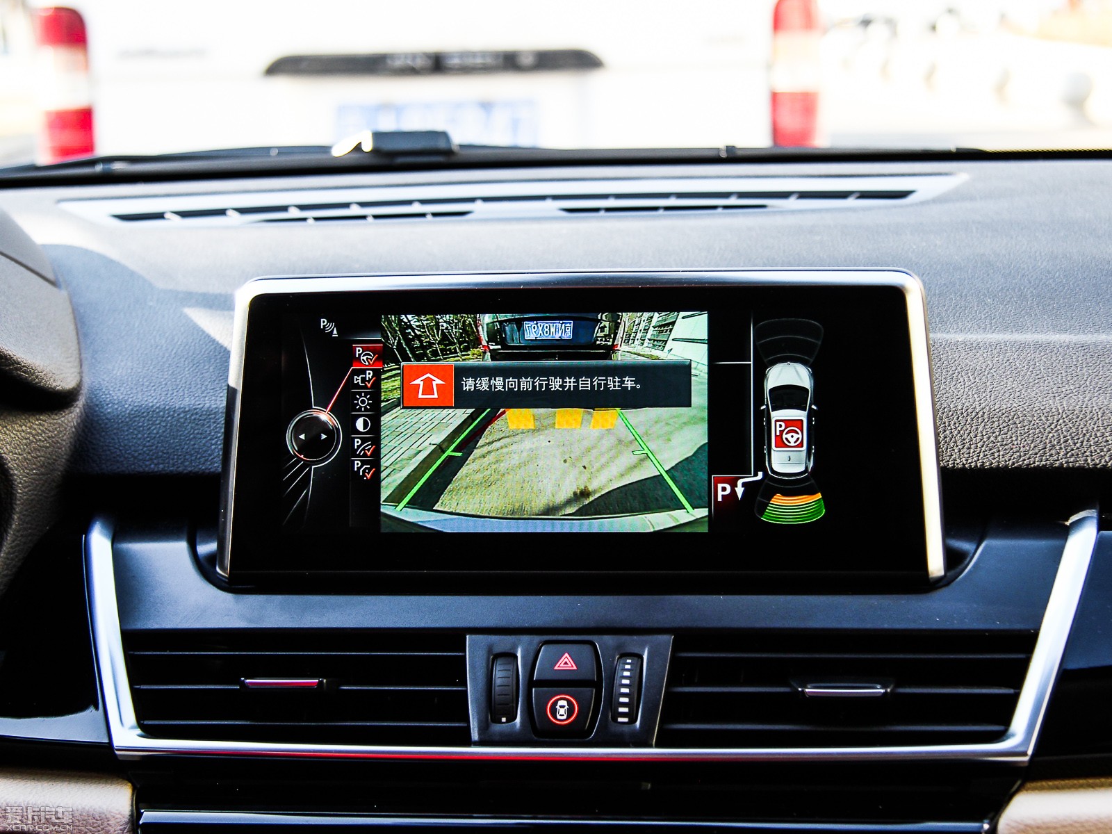 2015R2ϵ܇(M) 218i \OӋb