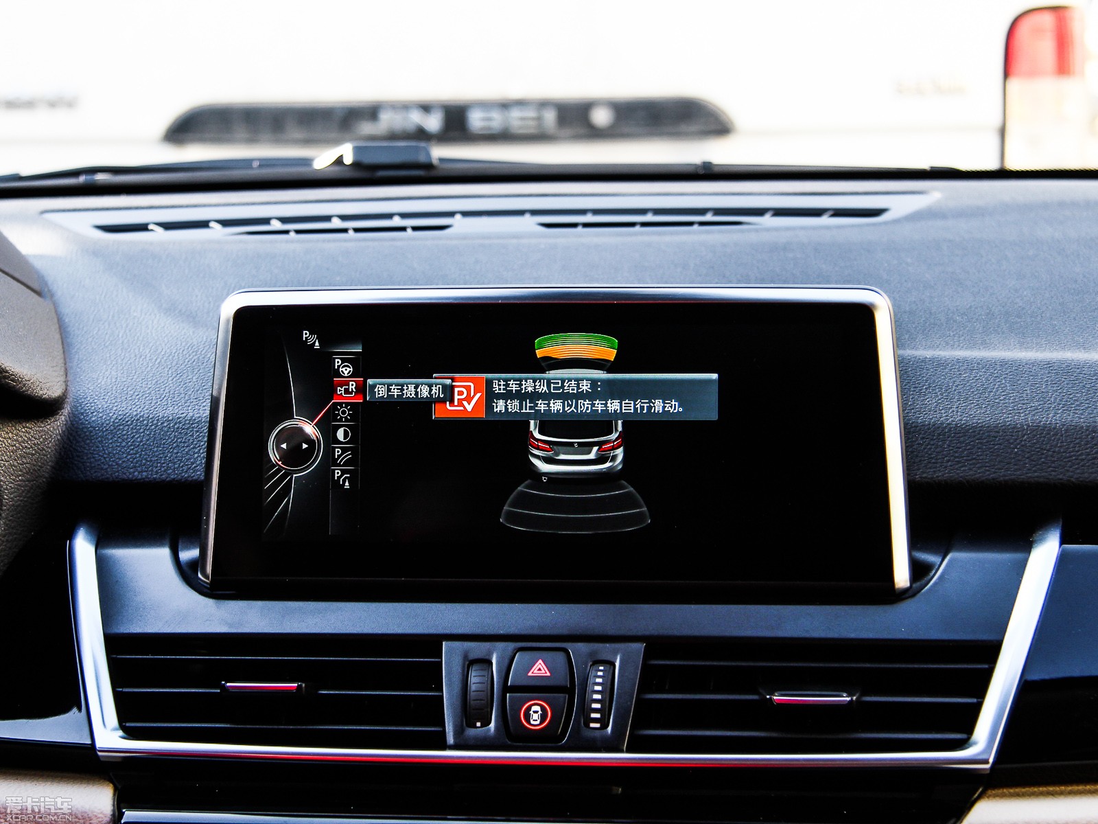 2015R2ϵ܇(M) 218i \OӋb