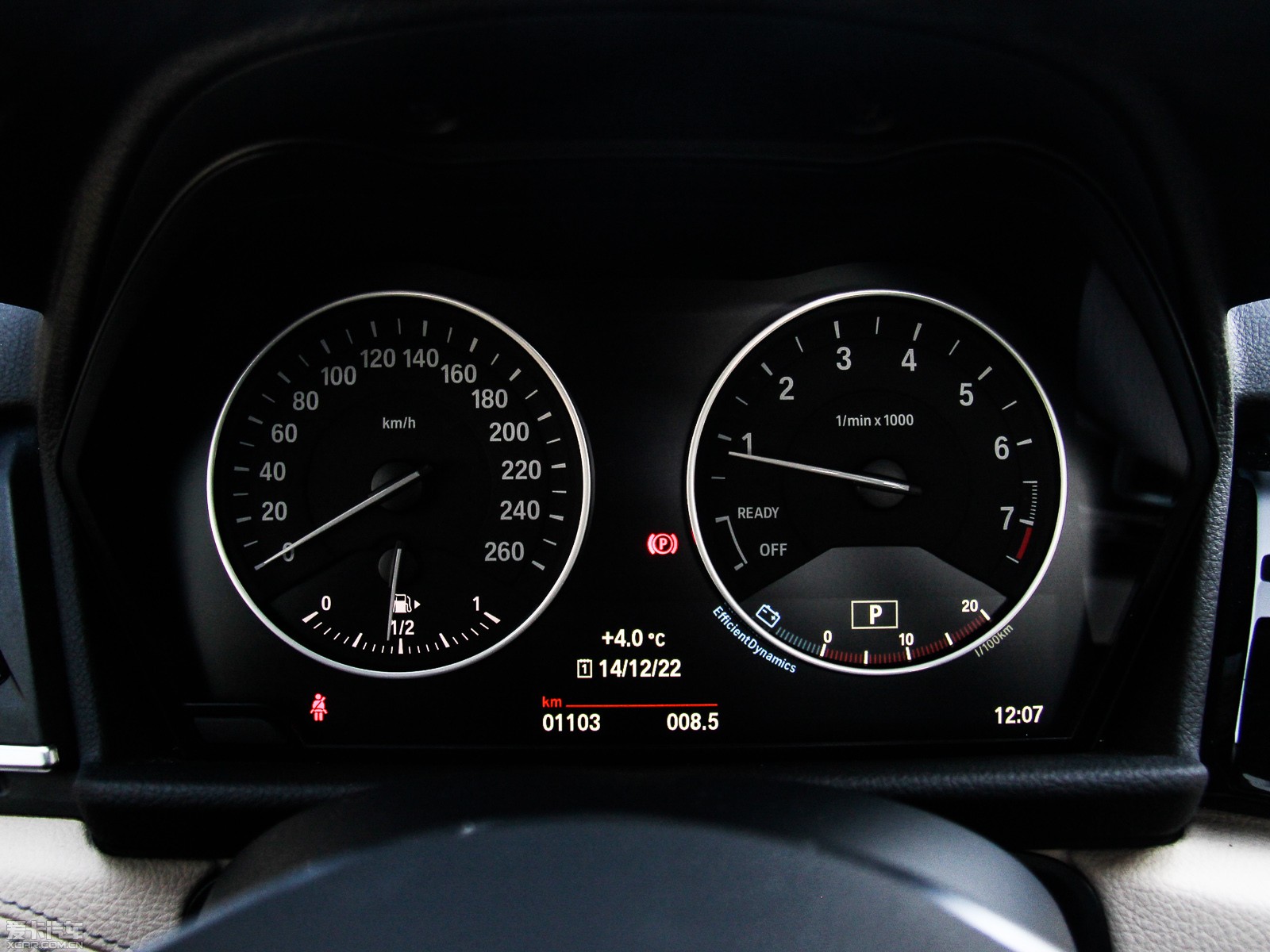 2015R2ϵ܇(M) 218i \OӋb