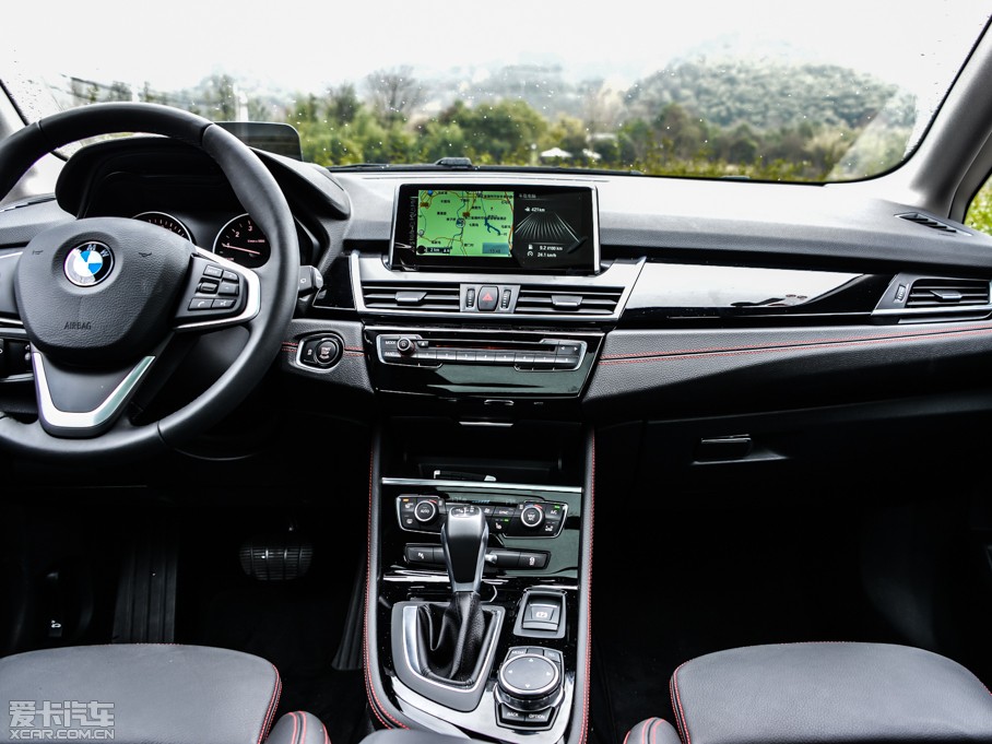 2015R2ϵ܇(M) 218i \OӋb