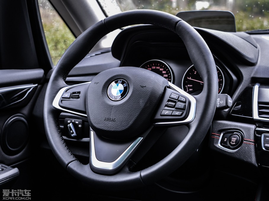 2015R2ϵ܇(M) 218i \OӋb