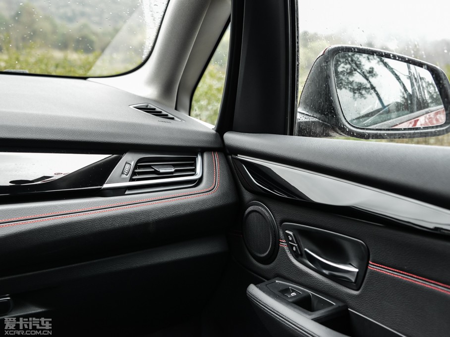 2015R2ϵ܇(M) 218i \OӋb