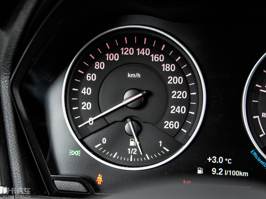 2015R2ϵ܇(M) 218i \OӋb