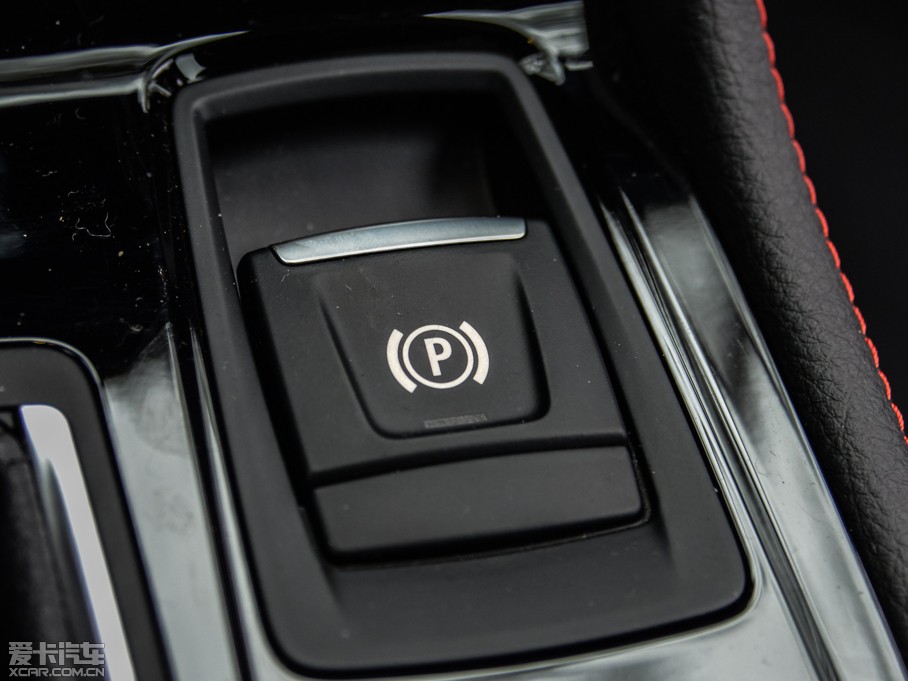 2015R2ϵ܇(M) 218i \OӋb