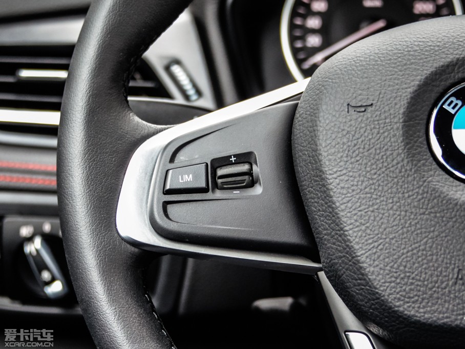 2015R2ϵ܇(M) 218i \OӋb