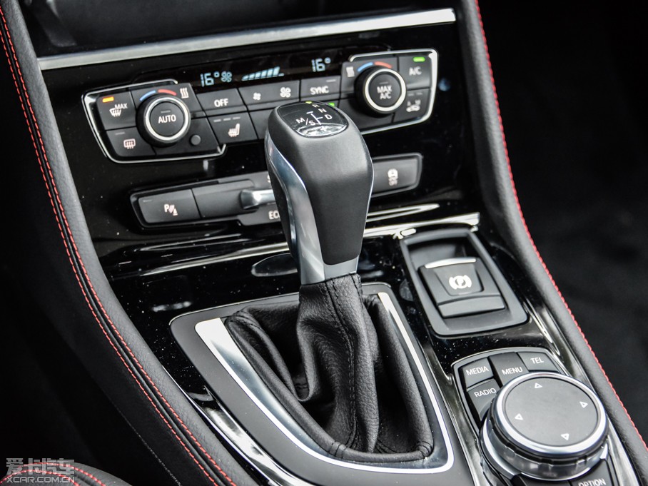 2015R2ϵ܇(M) 218i \OӋb