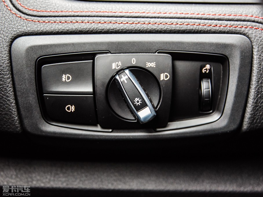 2015R2ϵ܇(M) 218i \OӋb