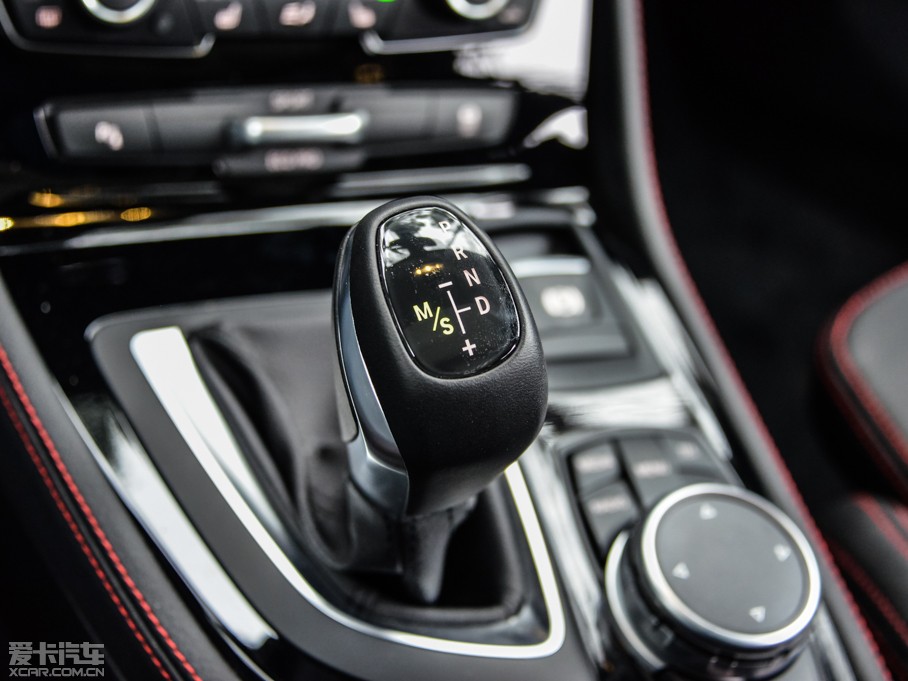 2015R2ϵ܇(M) 218i \OӋb