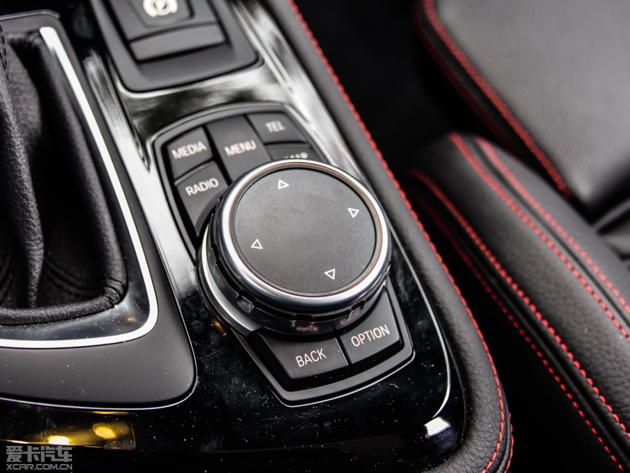 2015R2ϵ܇(M) 218i \OӋb