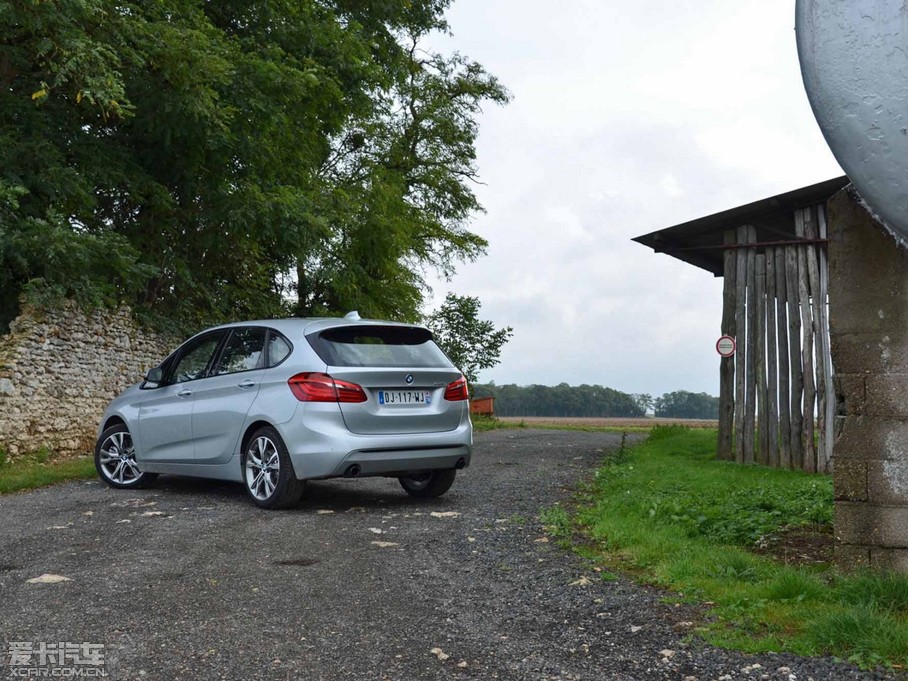 2015��R2ϵ����܇(�M��) 225i