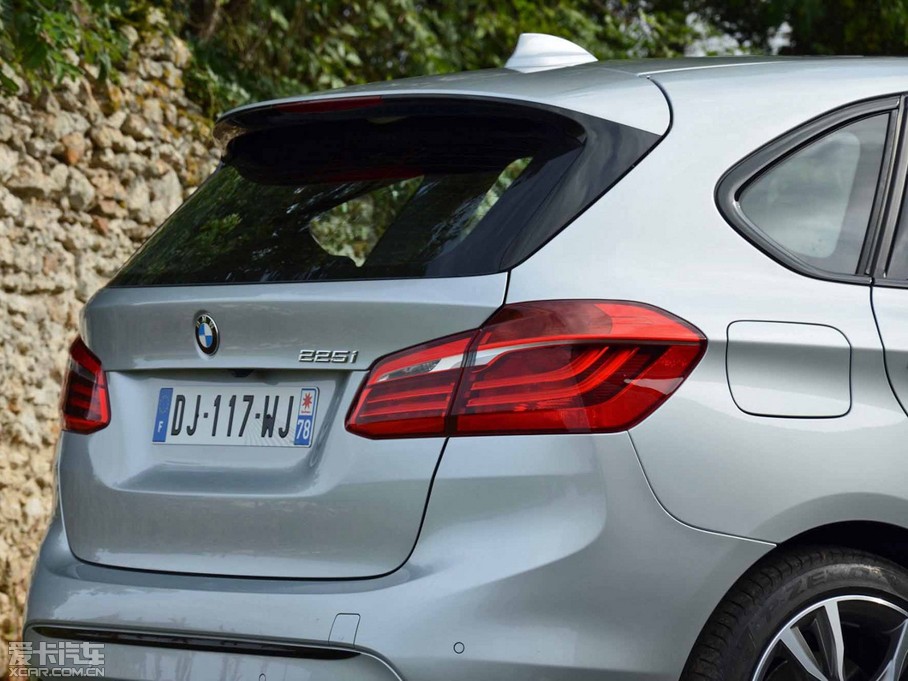 2015��R2ϵ����܇(�M��) 225i