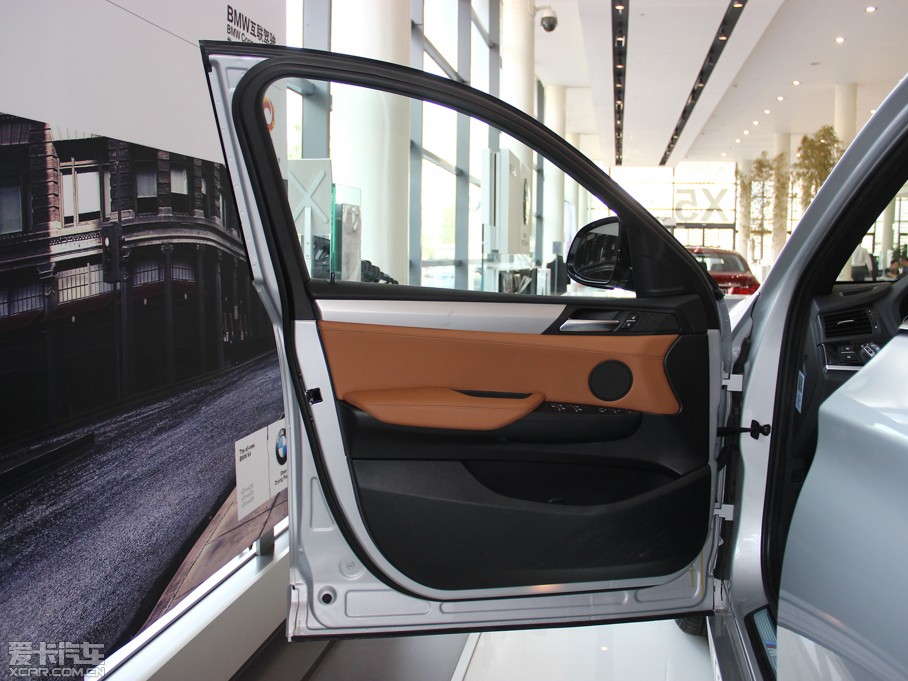 2014��RX4 xDrive28i M�\(y��n)��(d��ng)��