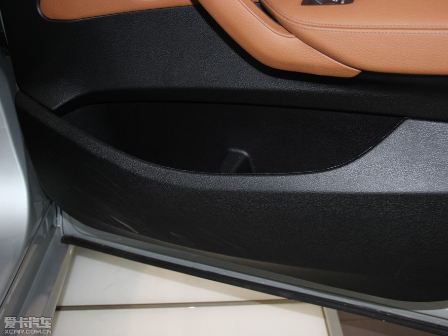 2014��RX4 xDrive28i M�\����