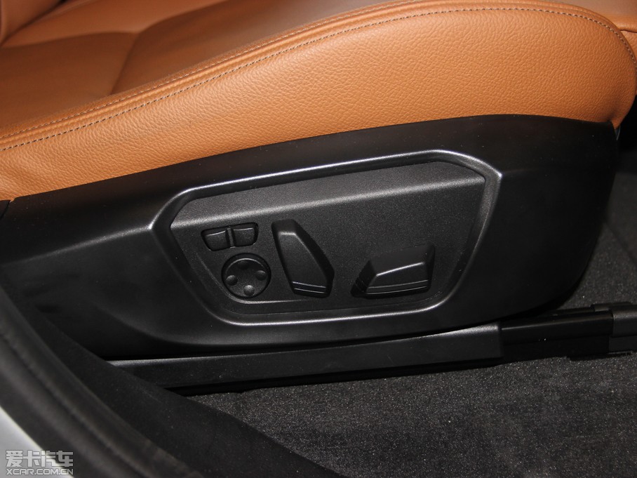 2014��RX4 xDrive28i M�\����