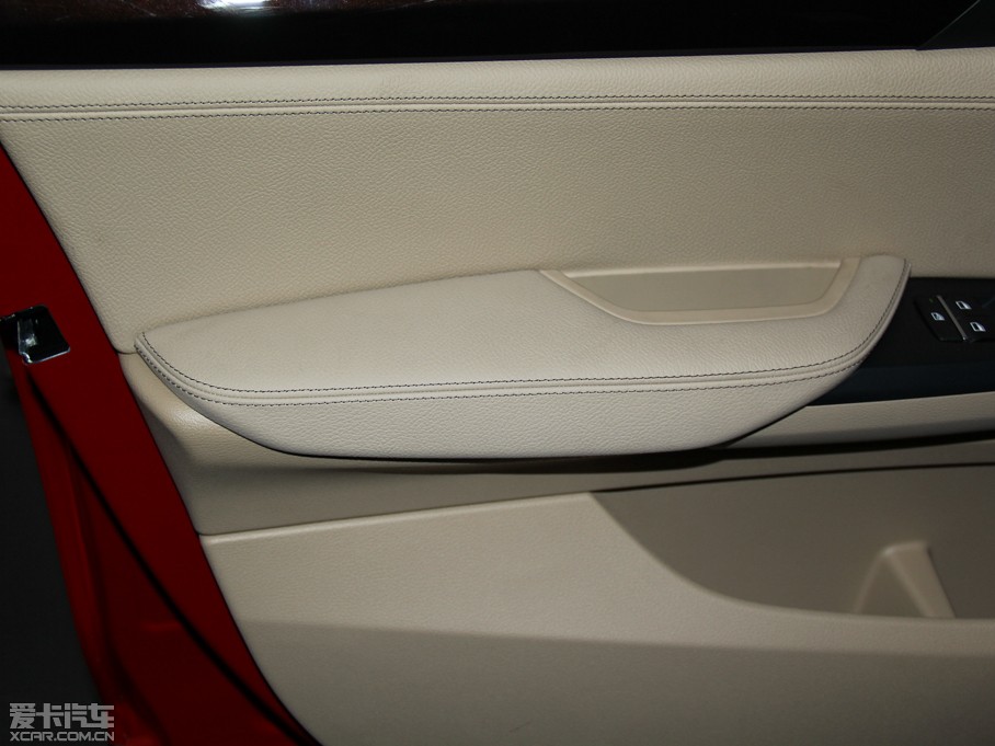 2014RX4 xDrive20i XOӋb