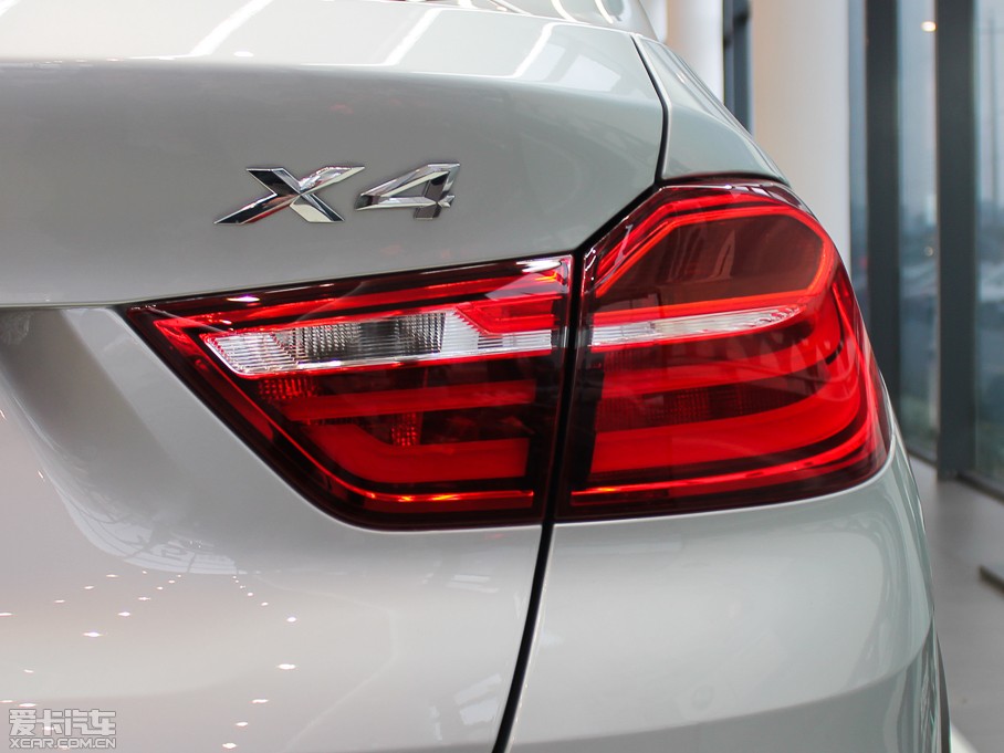 2014X4 xDrive28i 