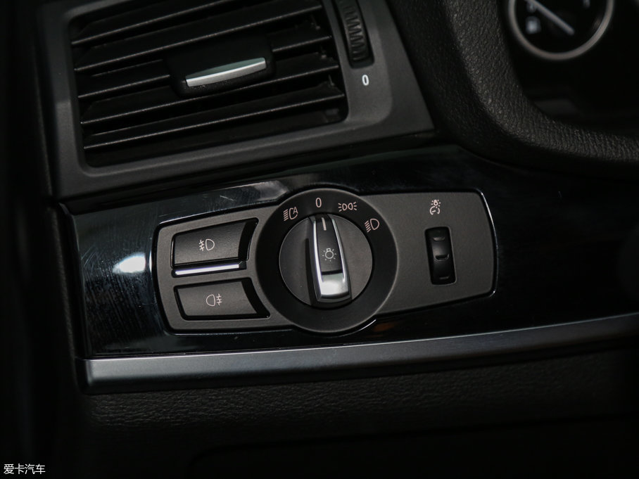 2014RX3Mڣ xDrive28i I