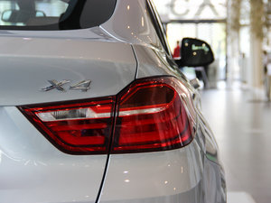 2014xDrive28i M\ β