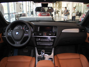 2014款xDrive28i M运动型 内饰全景