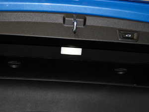 2014428i Gran Coupe M\(yn)(dng) g