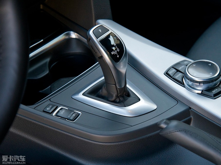 2015R3ϵGT 328i xDrive OӋb