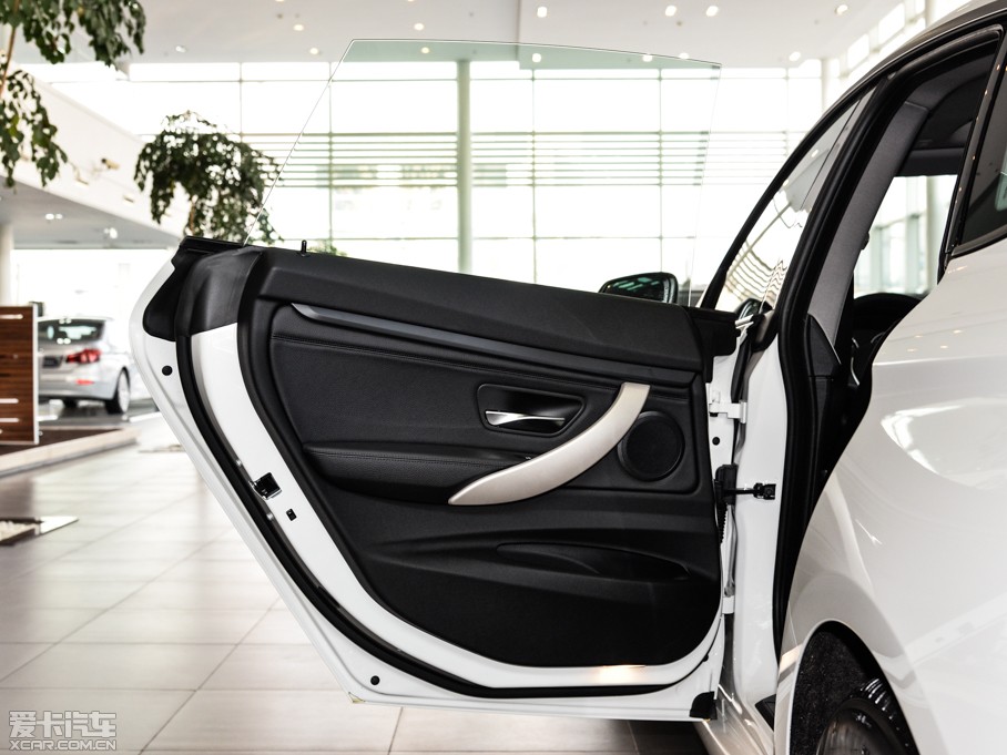 2015R3ϵGT 320i I