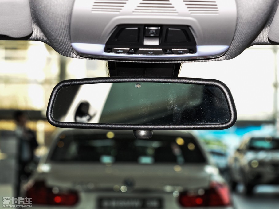 2015R3ϵGT 320i I