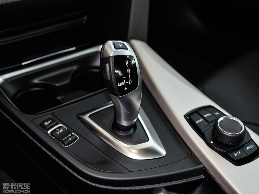 2015R3ϵGT 320i I