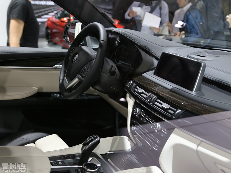 2015RX6 xDrive50i M\