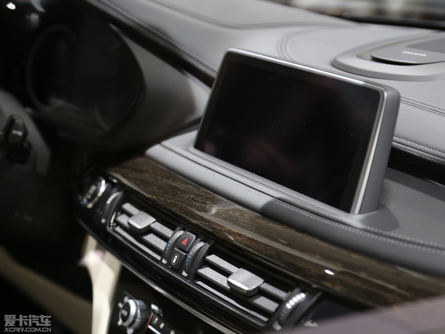 2015RX6 xDrive50i M\