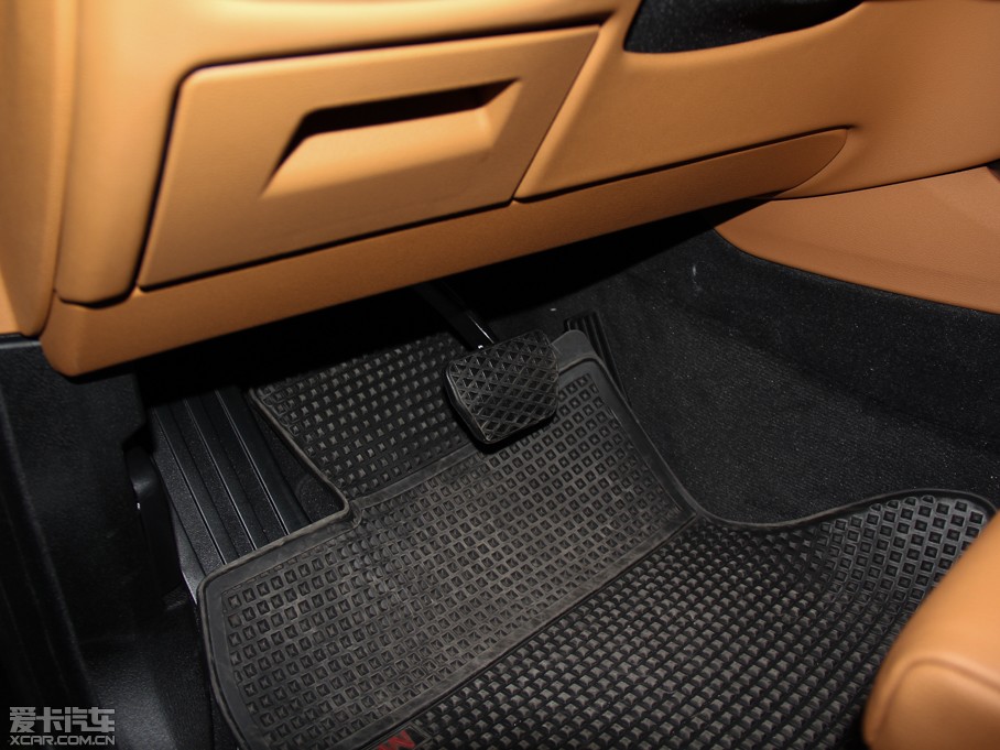 2015RX6 xDrive35i IȰ