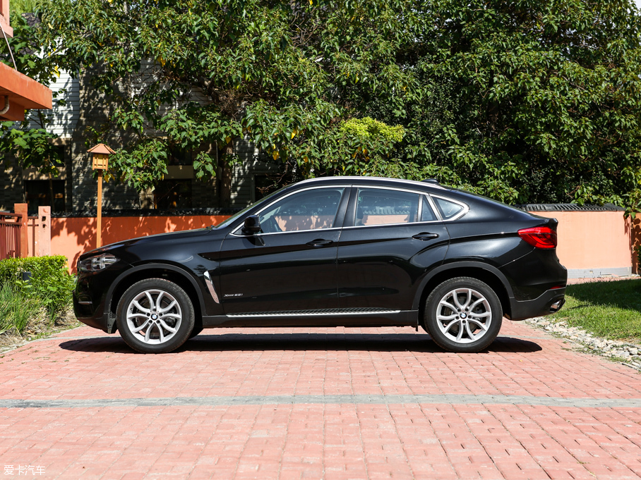 2015RX6 xDrive28i