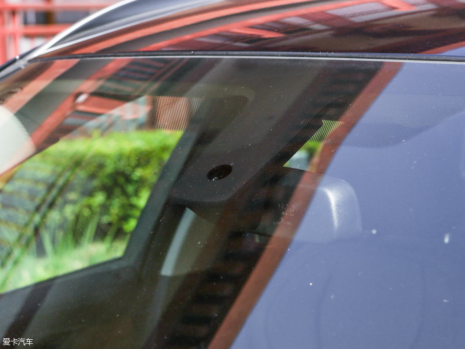 2015RX6 xDrive28i