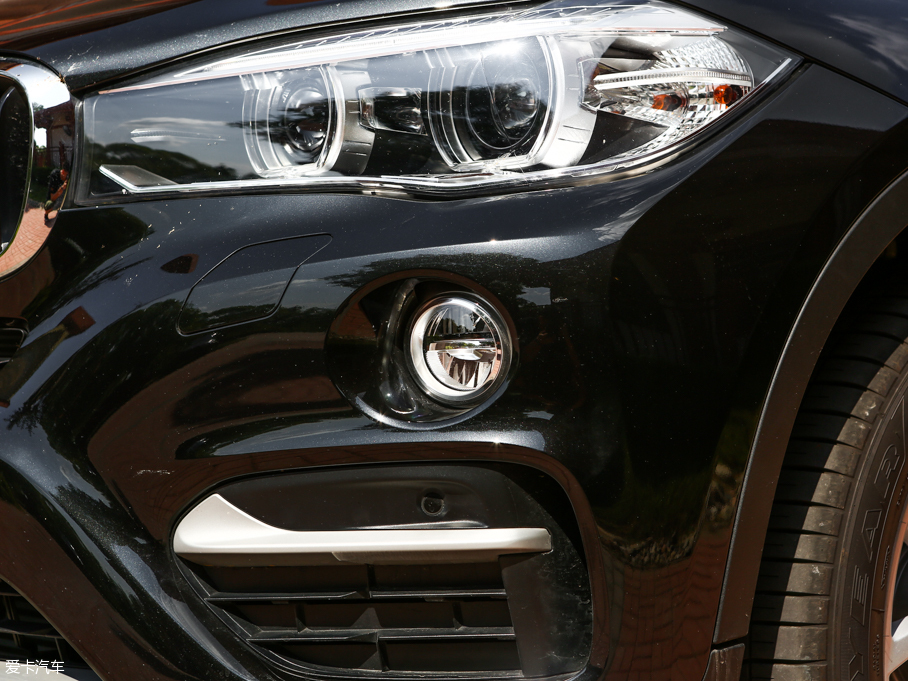 2015RX6 xDrive28i