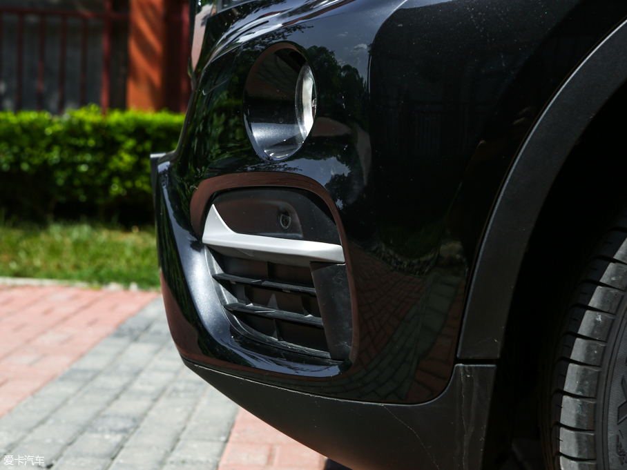 2015RX6 xDrive28i