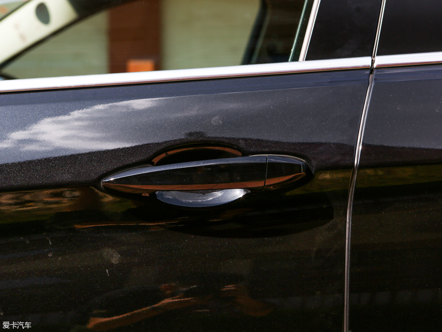 2015RX6 xDrive28i