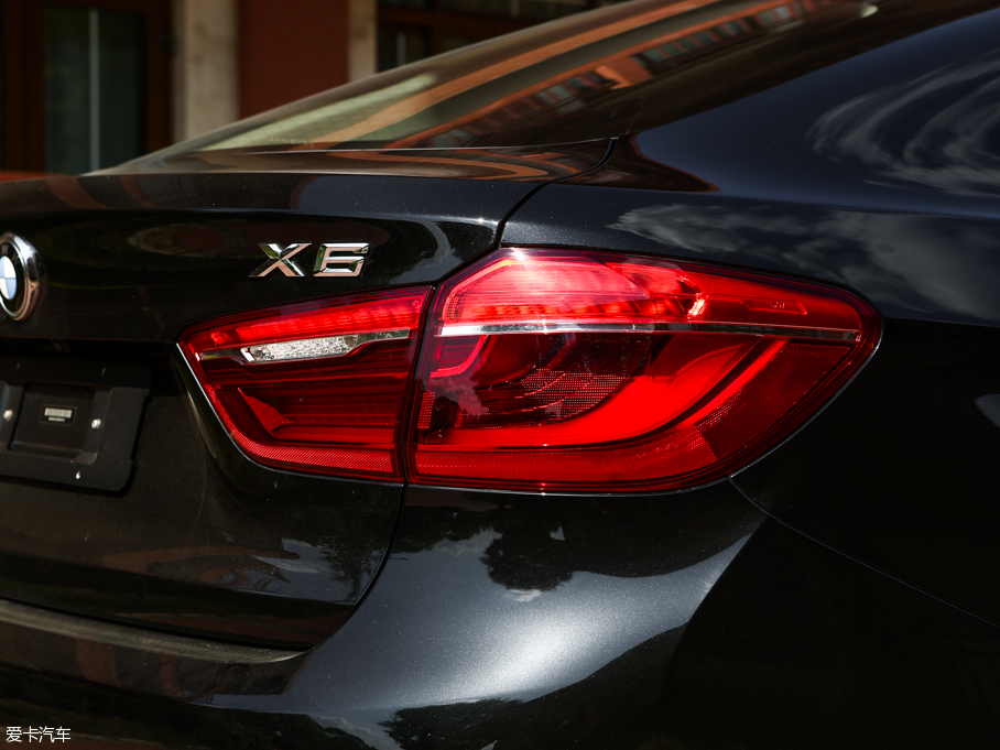 2015RX6 xDrive28i