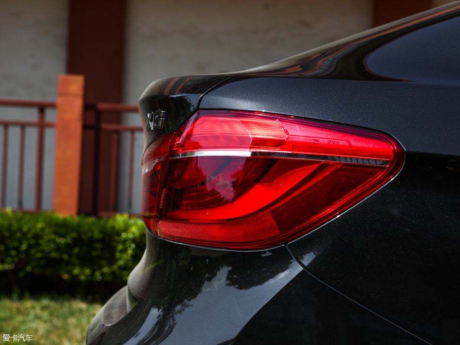 2015RX6 xDrive28i