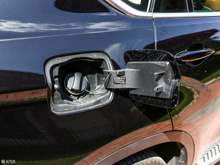 2015RX6 xDrive28i