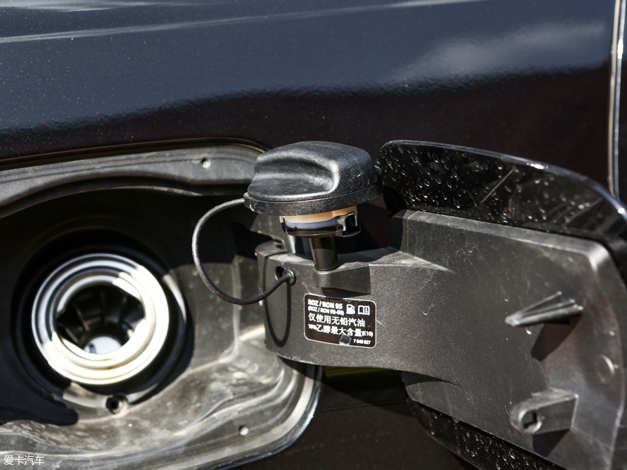 2015RX6 xDrive28i