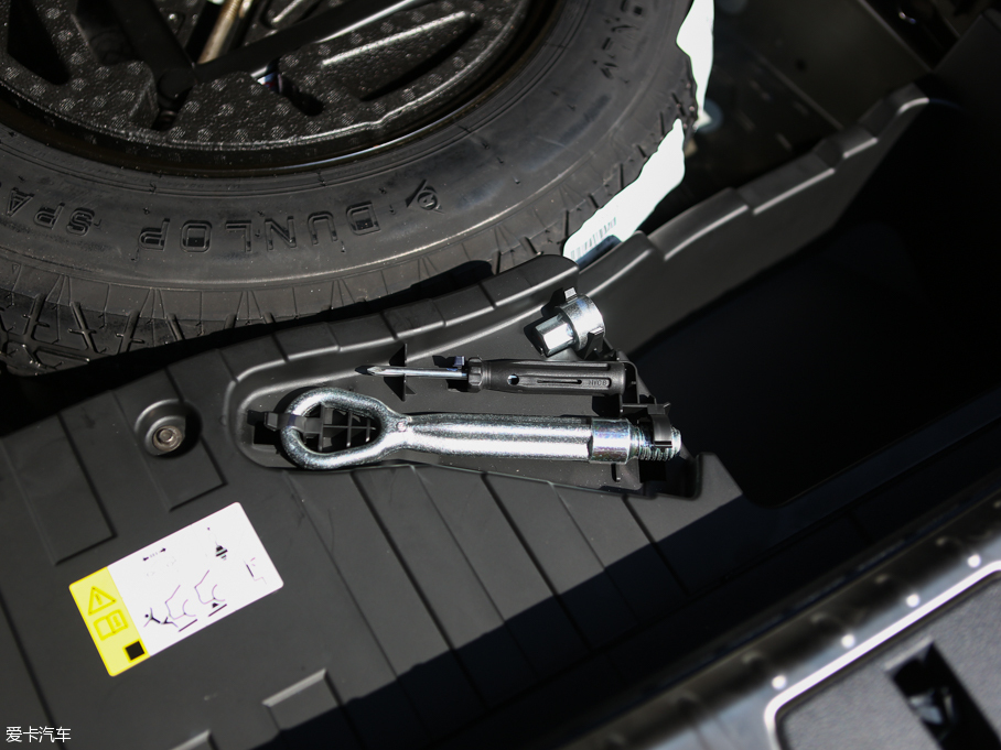 2015RX6 xDrive28i