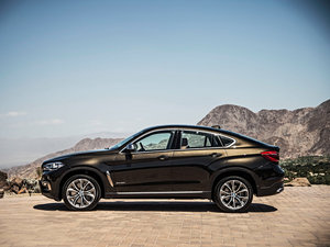2015xDrive50i M\ w^