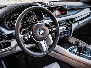 2015款M50d 中控区