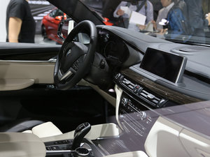 2015xDrive50i M\ п؅^