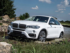 2015xDrive50i M\ w^