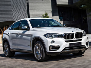 2015xDrive50i M\ w^