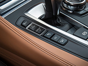 2015xDrive50i M\ п؅^