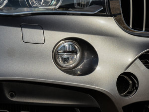 2015xDrive50i M\(yn) (x)(ji)^