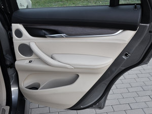 2015xDrive50i M\(yn)(dng) g