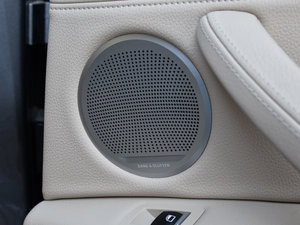 2015xDrive50i M\(yn)(dng) g